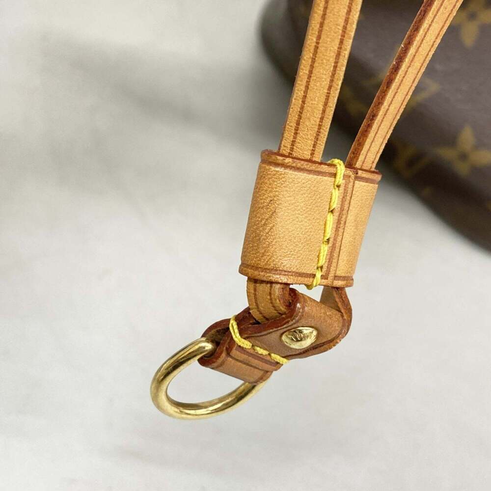 LOUIS VUITTON Brown Monogram Neverfull MM Tote Bag - Picture 10 of 12